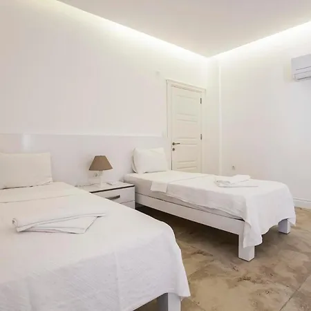 빌라 Sleeps 4 With Pool And Air Con 칼칸