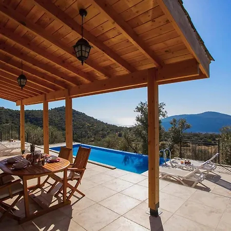 빌라 Sleeps 4 With Pool And Air Con